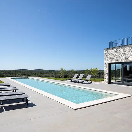 Olive Yard Vila *